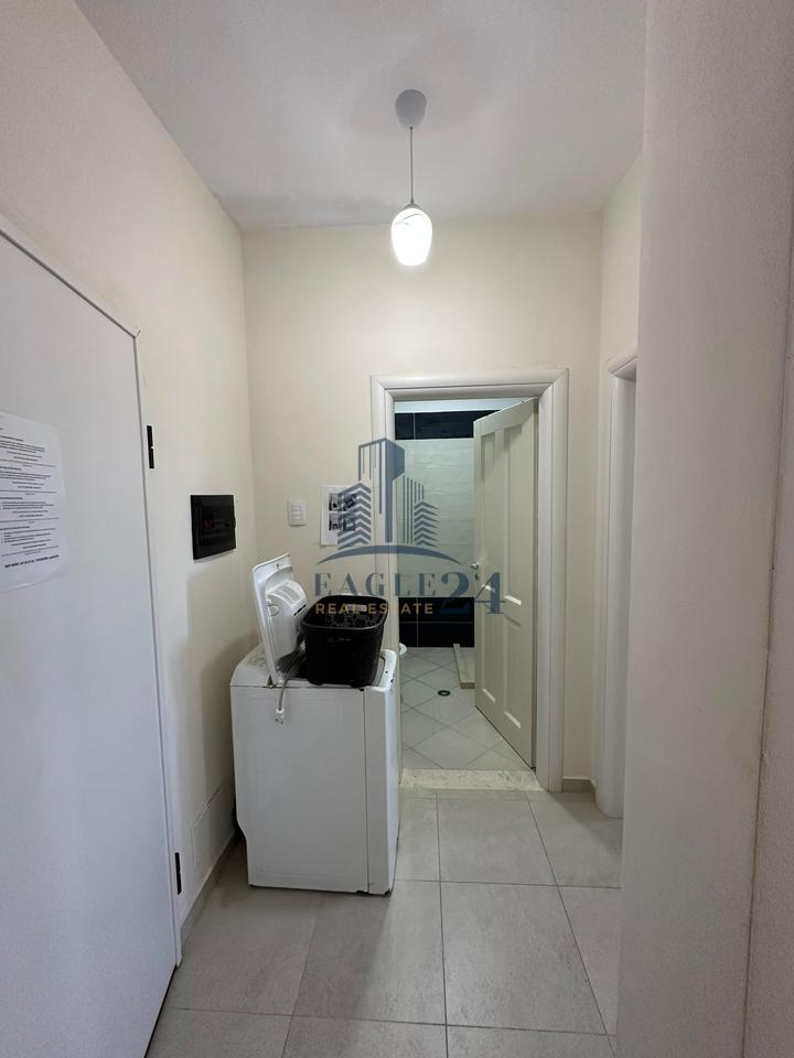 Vendesi 1+1 in vendita a Gjiri i Lalzit – Di fronte a San Pietro!