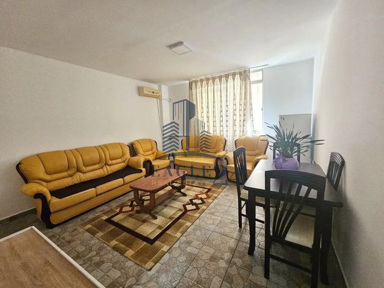 @For Rent – 1+1 Apartment near Komuna e Parisit!