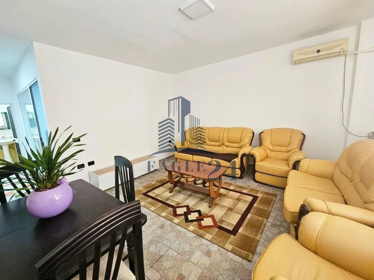 @For Rent – 1+1 Apartment near Komuna e Parisit!