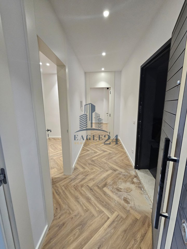 For sale: 2+1 apartment with parking space at Universe City, opposite the park.