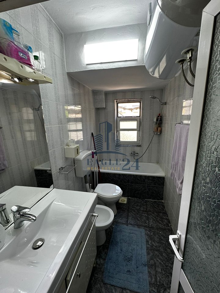 Apartament 2+1 me Qira në Myslym Shyri, Tiranë - 730 € | 80 m²