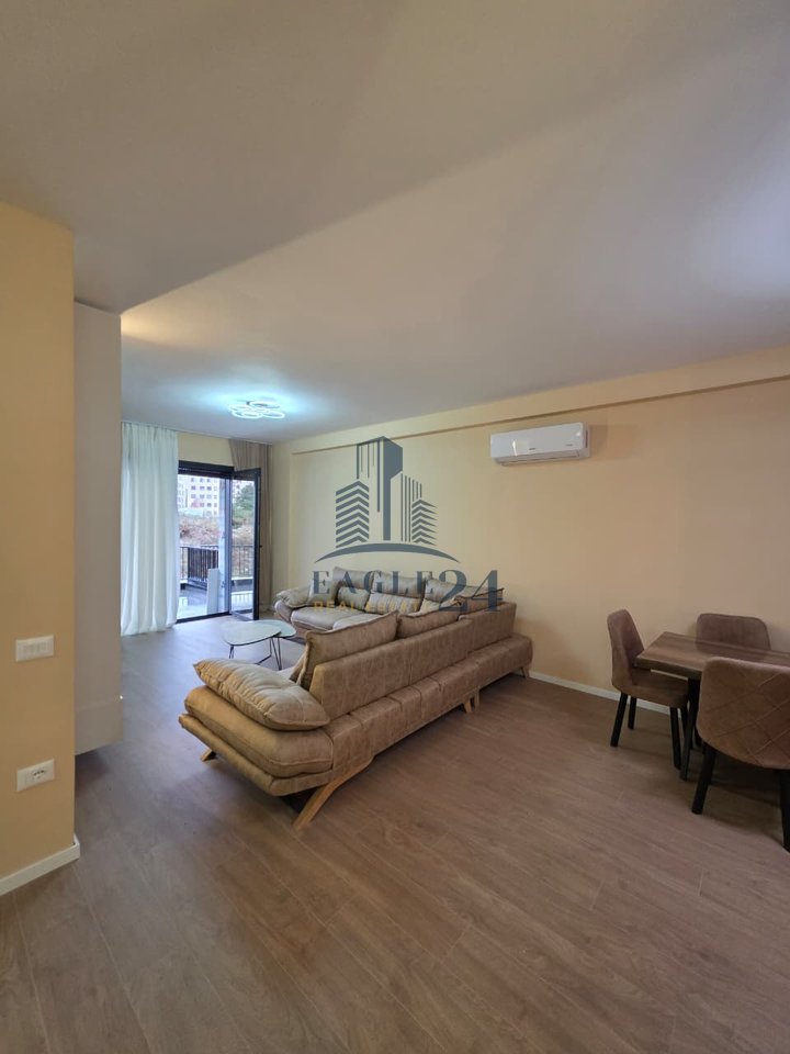 Apartament 2+1+2 +  Post Parkimi.  Me Qira në Liqeni i Thatë, Tiranë - 1300€ | 120 m²