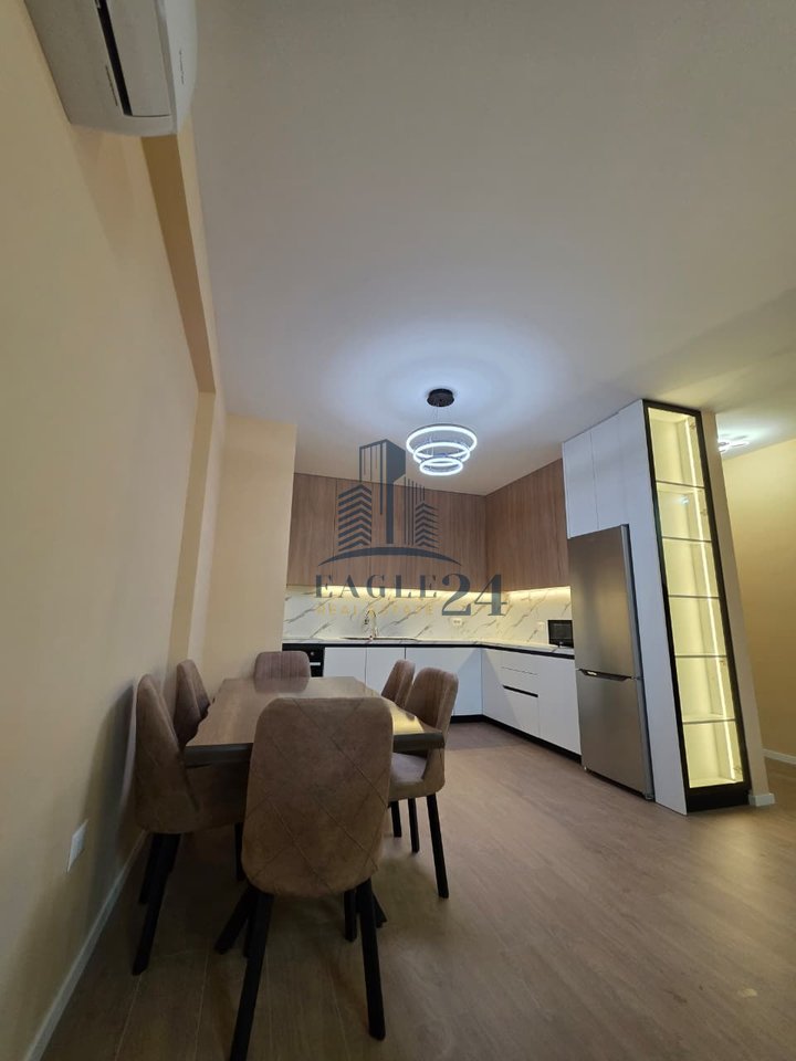 Apartament 2+1+2 +  Post Parkimi.  Me Qira në Liqeni i Thatë, Tiranë - 1300€ | 120 m²