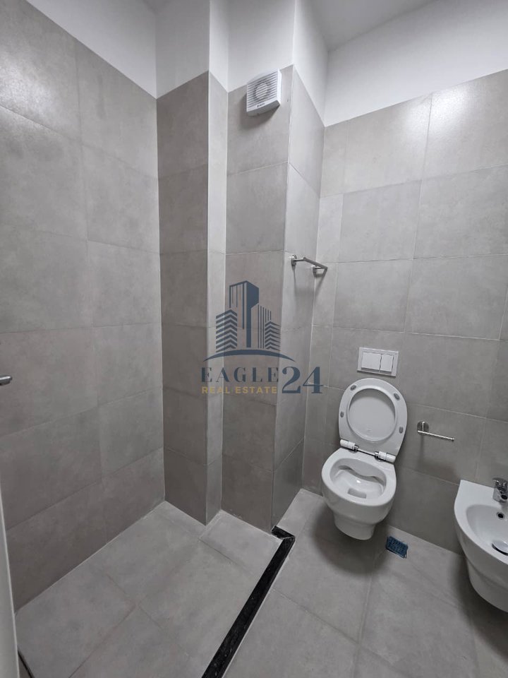 Apartament 2+1+2 +  Post Parkimi.  Me Qira në Liqeni i Thatë, Tiranë - 1300€ | 120 m²