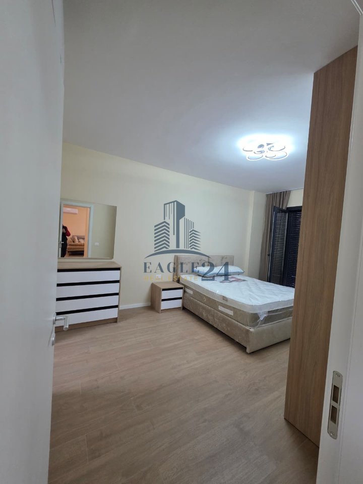 Apartament 2+1+2 +  Post Parkimi.  Me Qira në Liqeni i Thatë, Tiranë - 1300€ | 120 m²