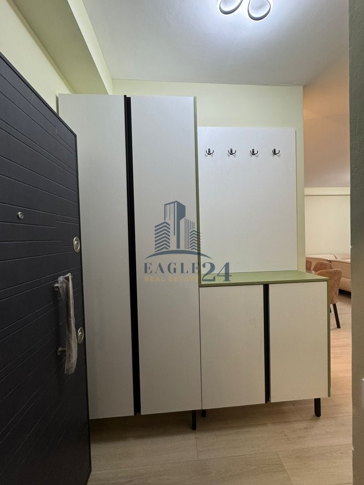 Apartament 2+1+2+post parkimi Me Qira në Liqeni i Thatë, Tiranë - 1200€ | 120 m²