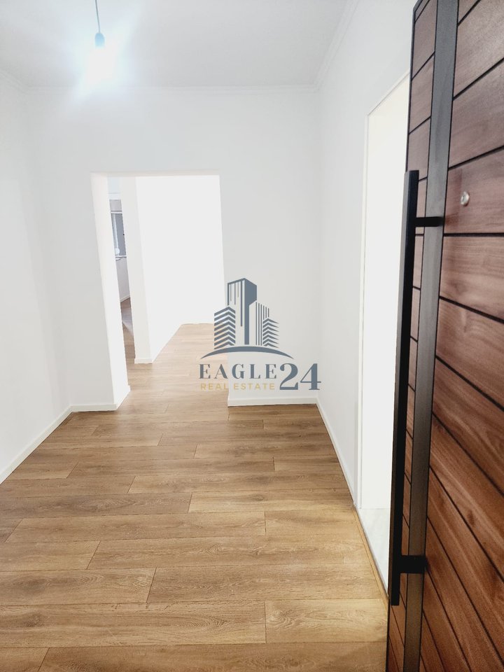 Vendesi appartamento 2+1, Ali Dem vicino alla Scuola 1 Maggio, Tirana!