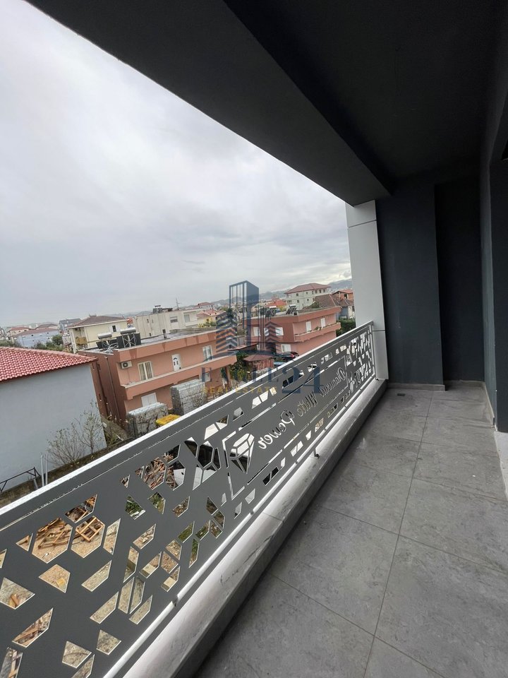 Shitet Apartament 1+1 tek Residenca "White Power"