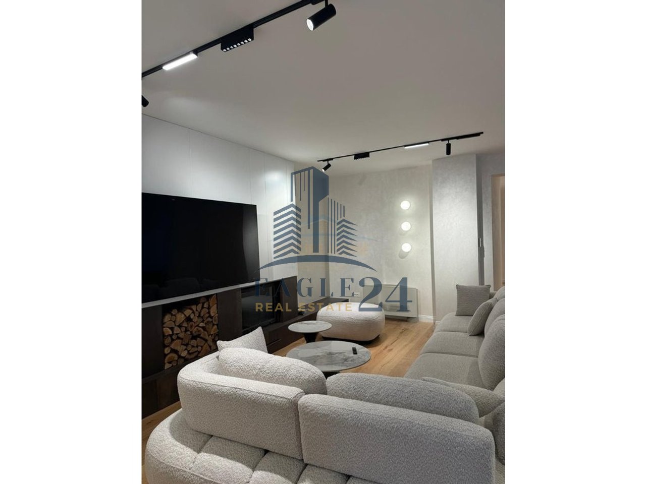 Shitet, Penthouse 3+1+3+2 Poste Parkimi, Liqeni i Thate, Tirane.