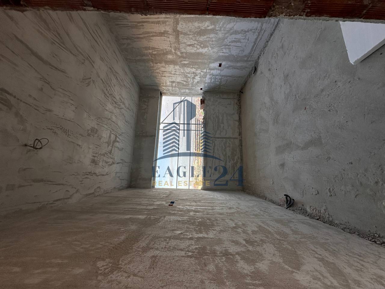 Duplex 2+1+2 in Vendita nel Complesso Residenziale "Kodra e Diellit" Tirana, € 246.300