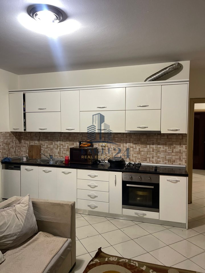 Shitet Apartament 2+1 me Hipotekë – Kamëz
