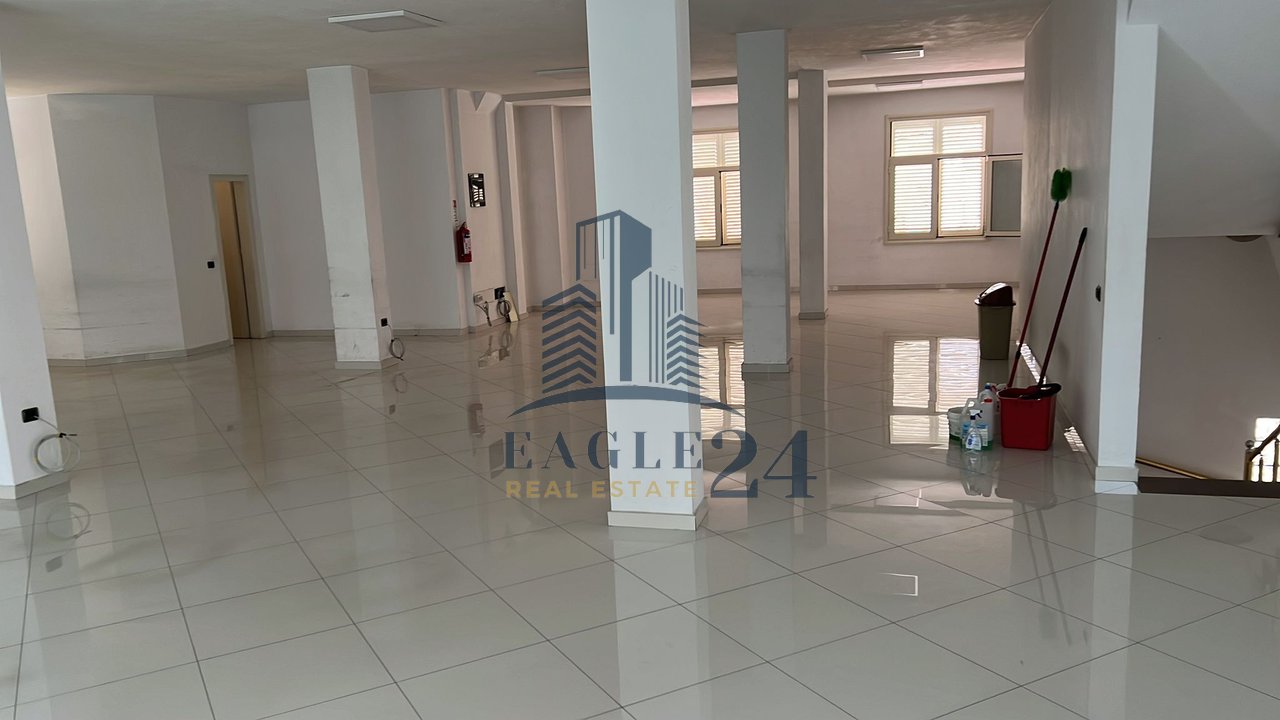 Luxury/business building for rent – Laprakë, Tirana!