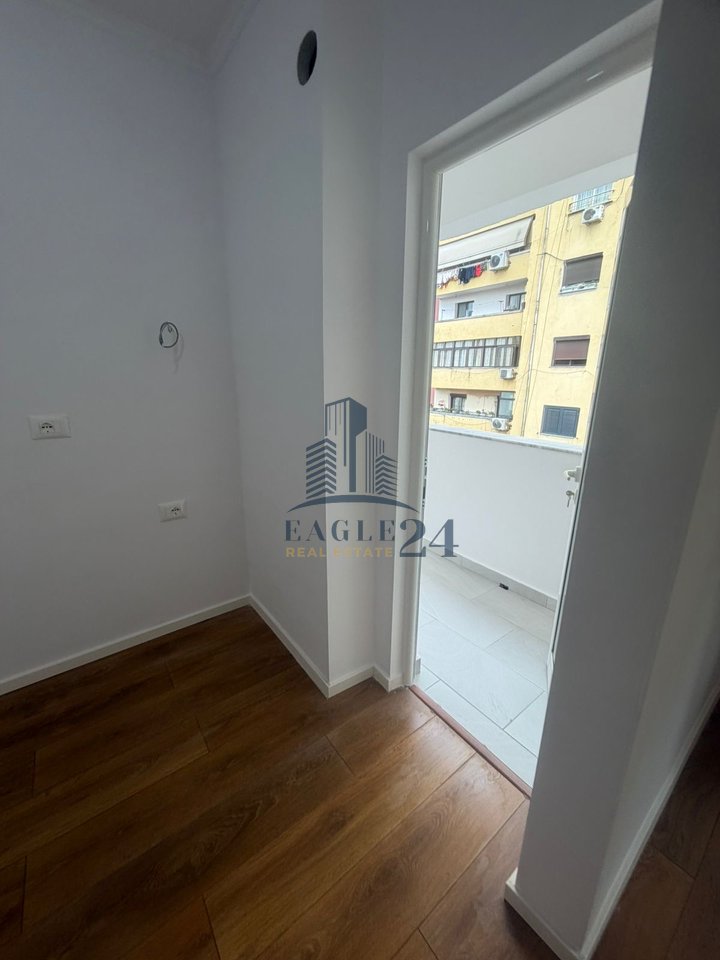 Vendesi 1+1 con ipoteca a Porcelan