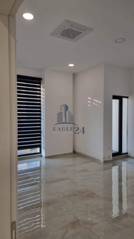 Commercial space for rent at Pharmacy 10