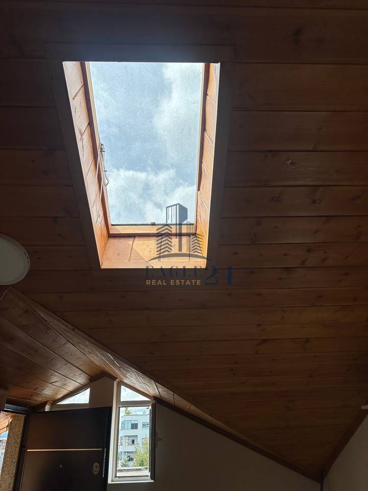 Apartament 2+1 me Qira 📍në Kamëz, tek Tregu, 1 min nga stacioni Urban. 35'000 Lekë/muaj