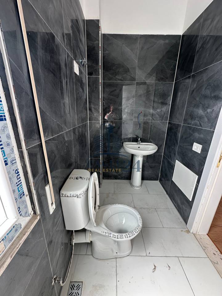 Apartament 2+1+2 me Qira 📍në Kamëz!  Kat i 1, Preferohet për Biznes!