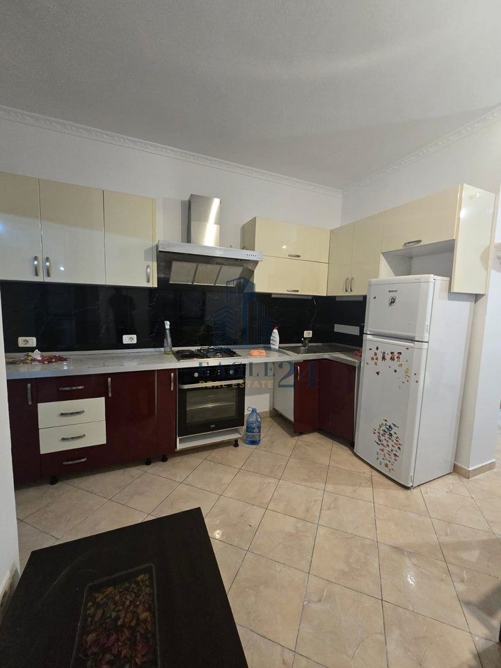 A spacious 3+1+2 apartment is for rent in the Astiri area, near Market Jata 2.