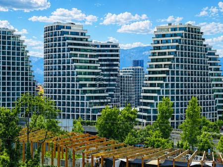 Vendesi appartamento 2+1 vicino allo Zoo 2+1+2 bagni