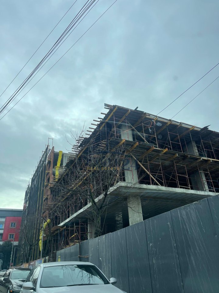 For sale 2+1 apartment "Residenca Kuq E ZI" Kamez