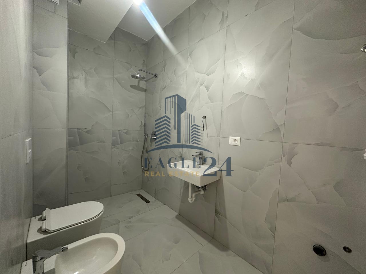 Apartament 1+1 me Ballkon Per Shitje Ne Ali Dem