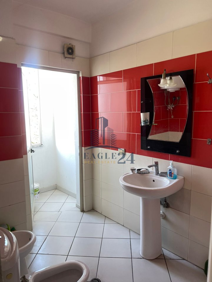 2+1+2 apartment for rent in Kamëz, furnished