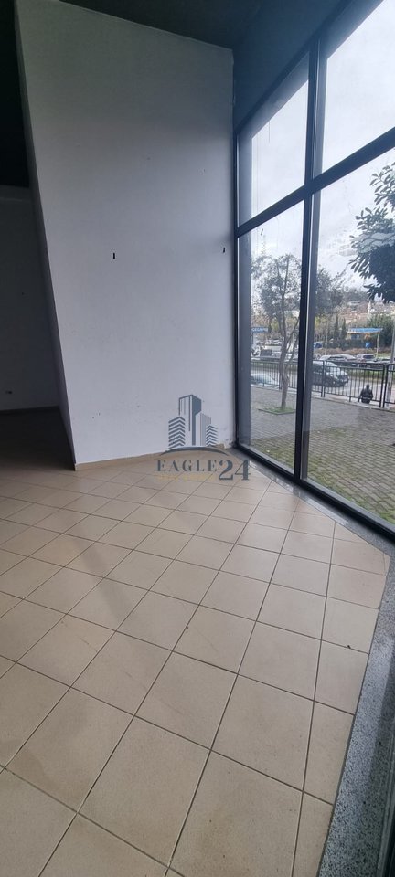 🏢 Shitet Ambient Biznesi – Bulevardi Migjeni, Yzberisht- 230,000€ | 64 m²