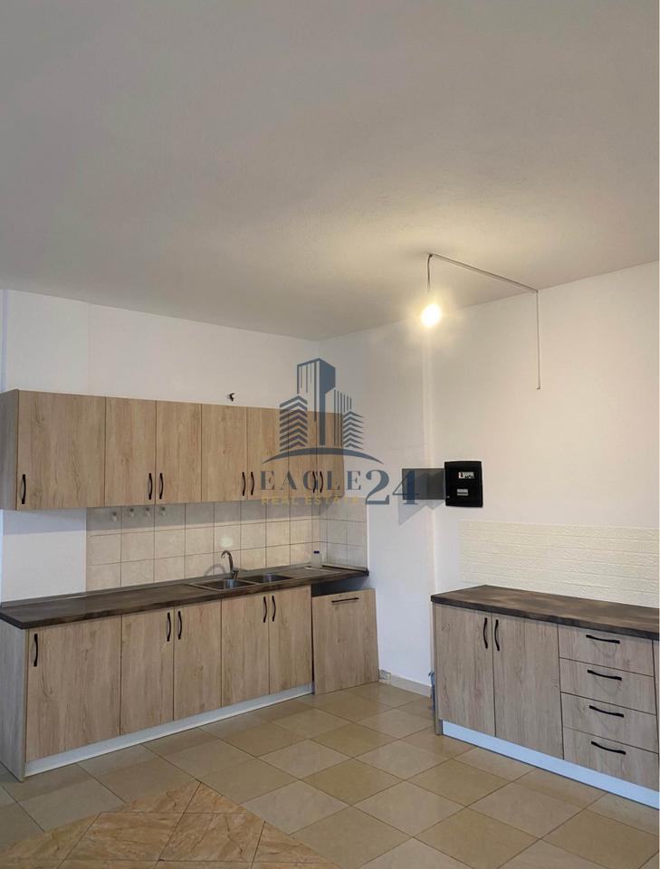 ❗️OKAZION❗️Prapa qendrës GLOBE, tek RR. Kavajës📍Jepet i gjithë objekti me qera 🏡 2700€/muaj