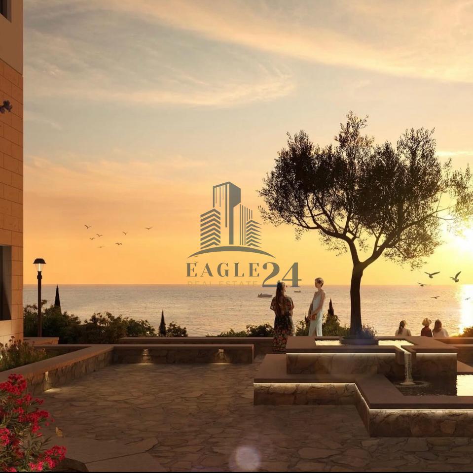 🏝️1+1 Apartment with Yard for Sale in Village Square-Santorini 2 🌅Dhërmi 280,000€