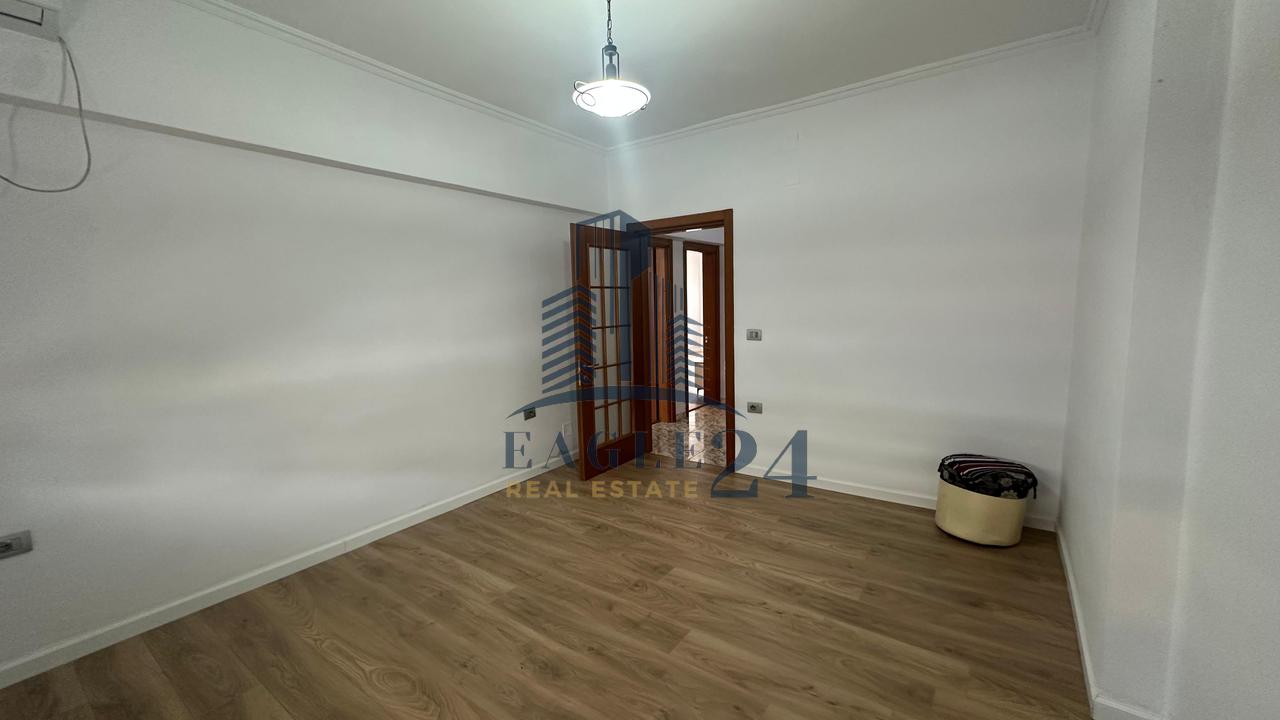 Jepet me qira apartament 2+1 tek Sheshi Willson!