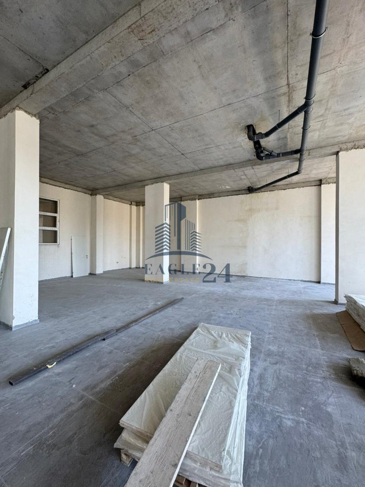 Multi-use Space for Rent on 5 Maji Street, Tirana - 3000€ | 550 m²