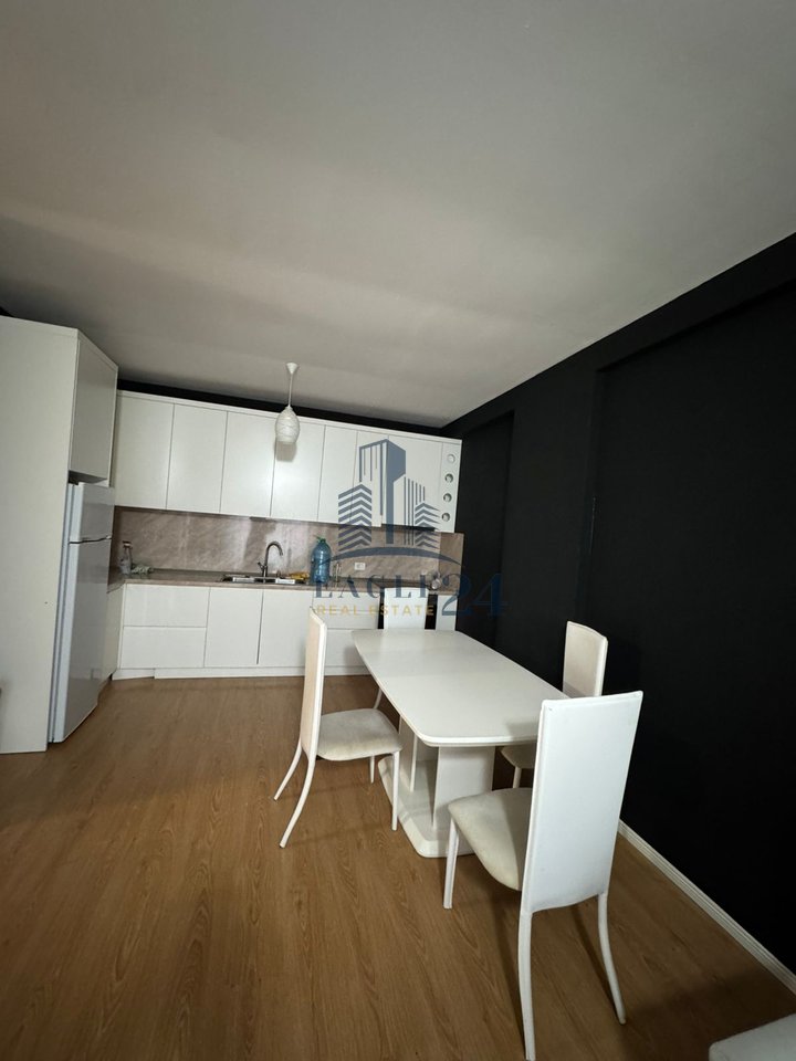 For rent 2+1+2 bathroom apartment, Astir