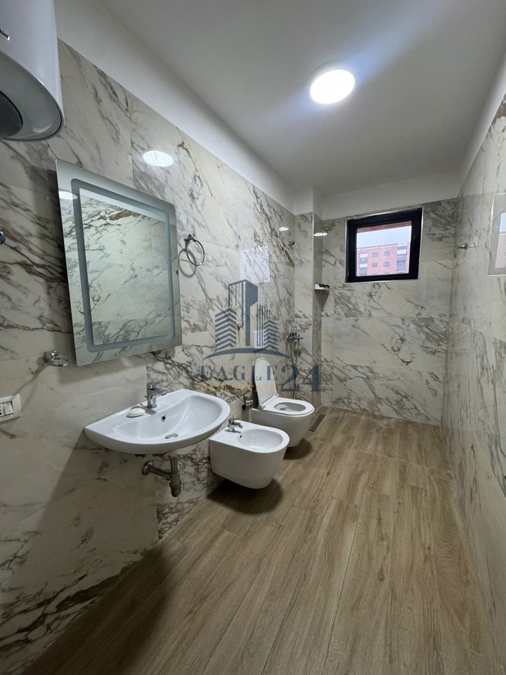 For rent 2+1+2 bathroom apartment, Astir