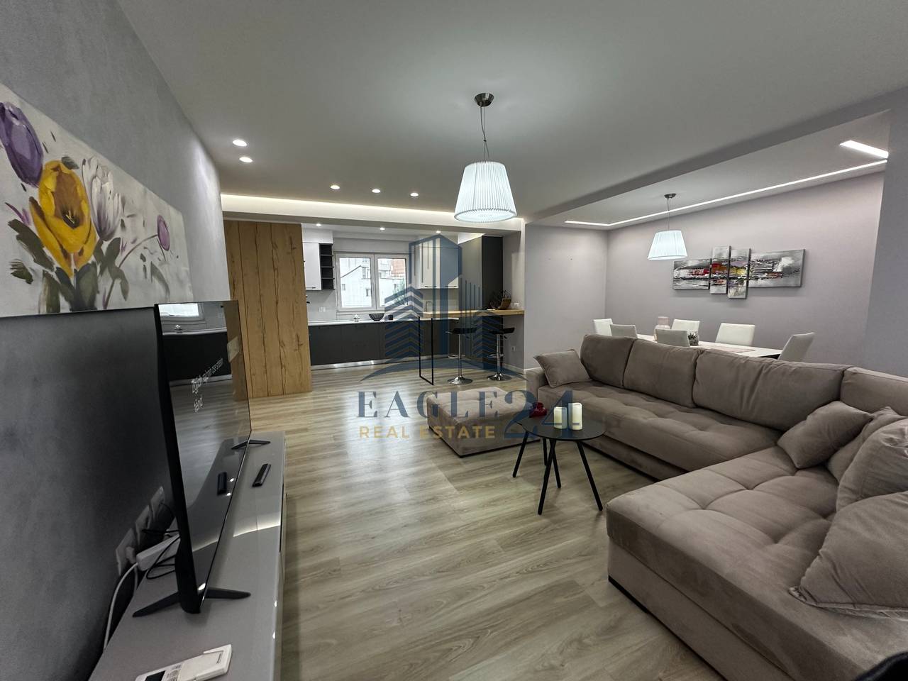 Apartament 3+1+2 me Qira tek Sun Rise Residencë, TEG Lundër. 1.3 milion Lekë/muaj Neto-1.5 milion Lekë/muaj Bruto