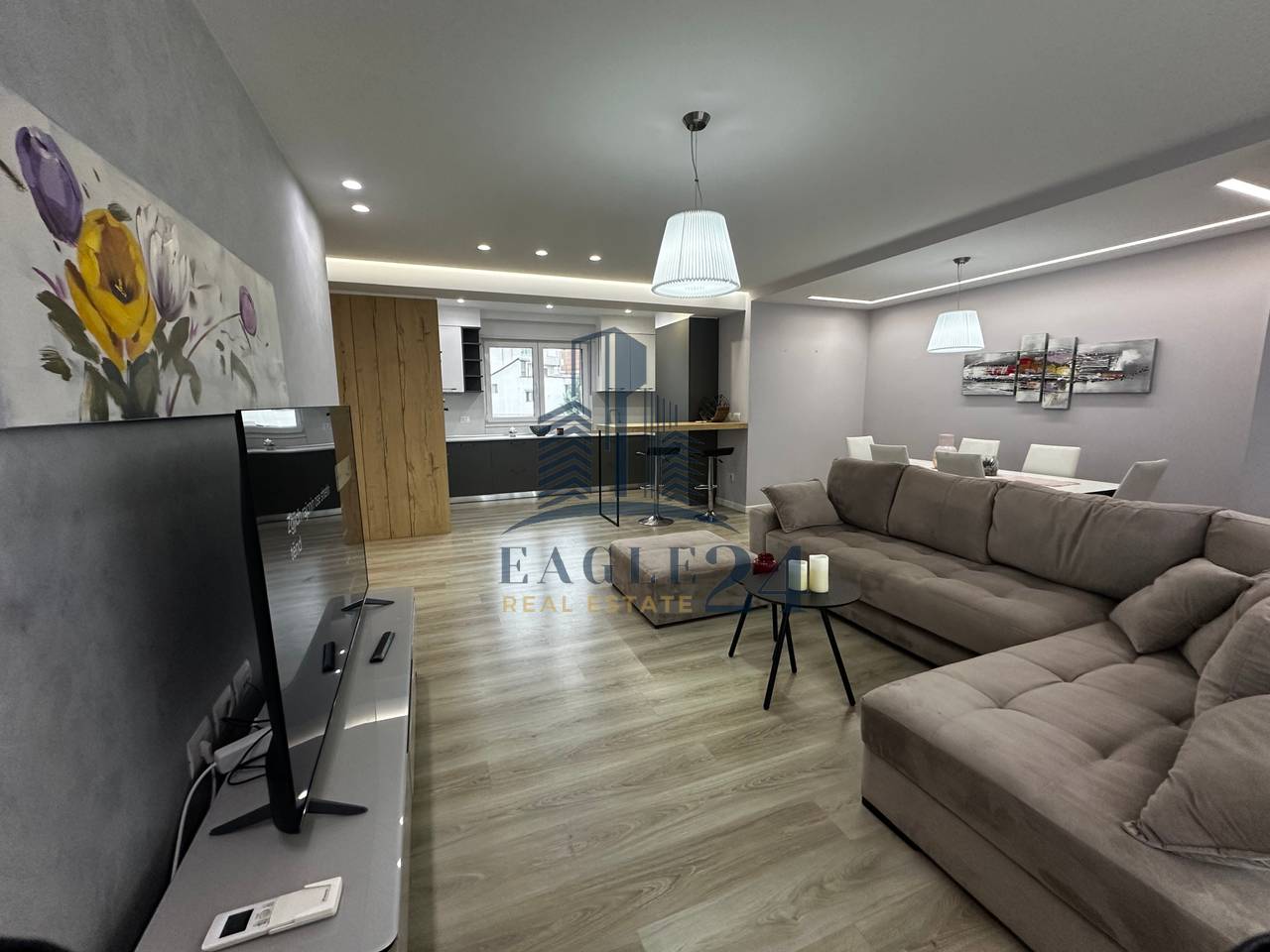 Apartament 3+1+2 me Qira tek Sun Rise Residencë, TEG Lundër. 1.3 milion Lekë/muaj Neto-1.5 milion Lekë/muaj Bruto