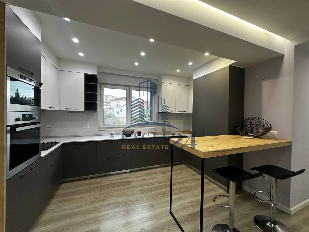 Apartament 3+1+2 me Qira tek Sun Rise Residencë, TEG Lundër. 1.3 milion Lekë/muaj Neto-1.5 milion Lekë/muaj Bruto