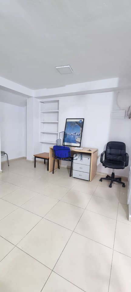 Commercial Space for Rent on Fortuzi Street, Tirana - 520€ | 50 m²