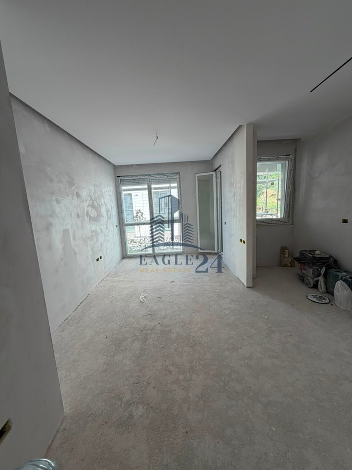 Apartament 1+1 Për Shitje në Liqeni i Thatë, Tiranë - 180000€ | 66.7 m²  plus Post Parkimi