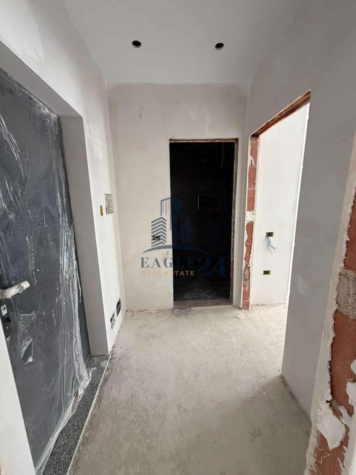 Apartament 1+1 Për Shitje në Liqeni i Thatë, Tiranë - 180000€ | 66.7 m²  plus Post Parkimi