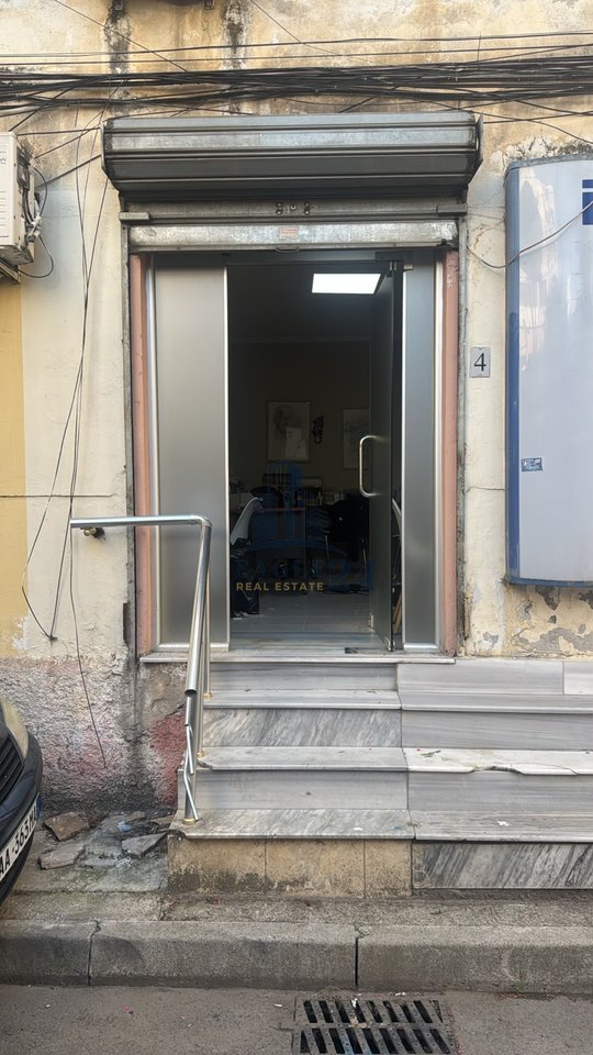 Ufficio in affitto nel centro, Piaca, 30m2 | 350 Euro