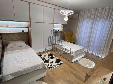 Jepet me qera apartament 2+1
