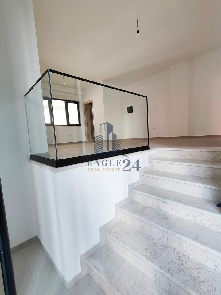 BUSINESS PREMISES FOR SALE