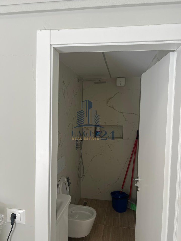 Negozio in vendita a Sauk i Vjetër, Residenza "Porta Tirana e Re"