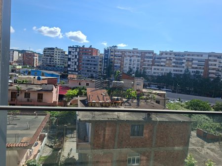 Appartamento 2+1 in affitto ad Astir, Tirana - 600€ | 70 m²