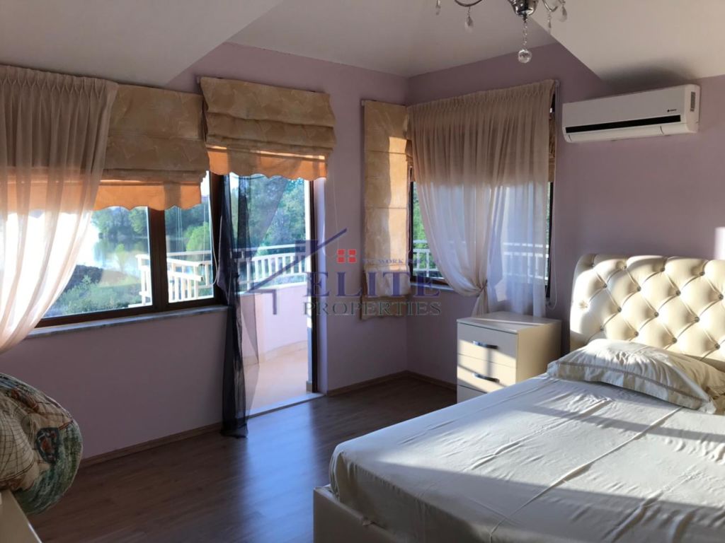 Parku i Liqenit – apartament 2+1 me qira ne katin e trete te nje vile