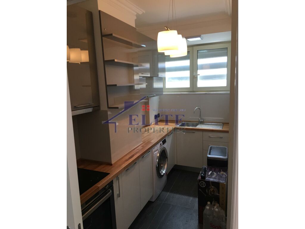 Fusha e Aviacionit, apartament 2+1 me qira