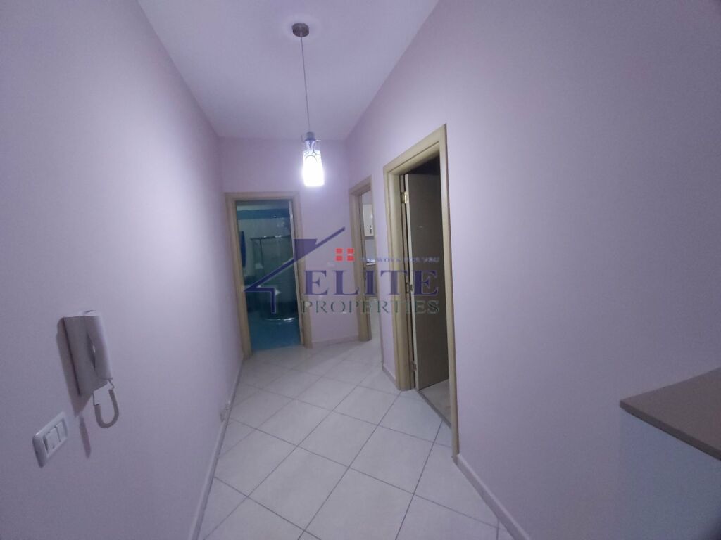 Ish Stacioni i Trenit, apartament 1+1 me qira
