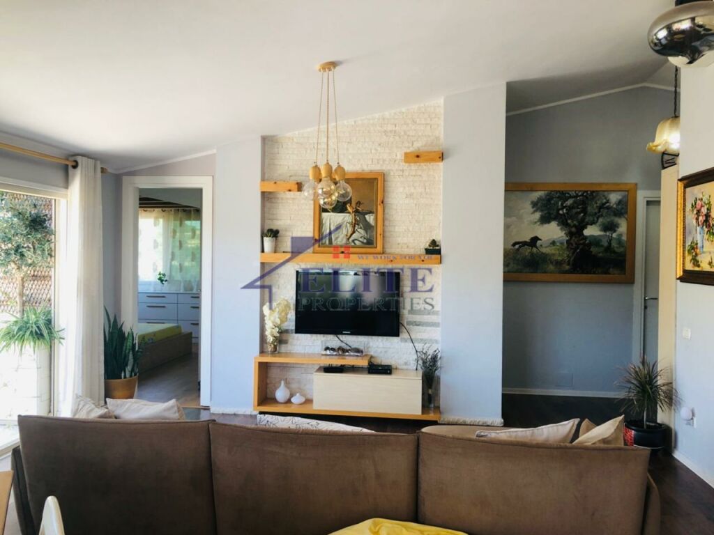 Pranë Liqenit të Thatë, jepet me qera apartament 3+1