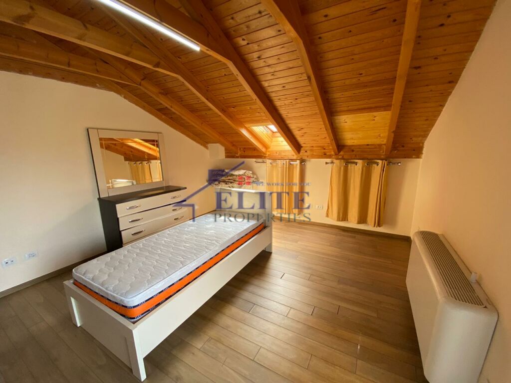 Villa for rent at Colombo 2, near TEG.