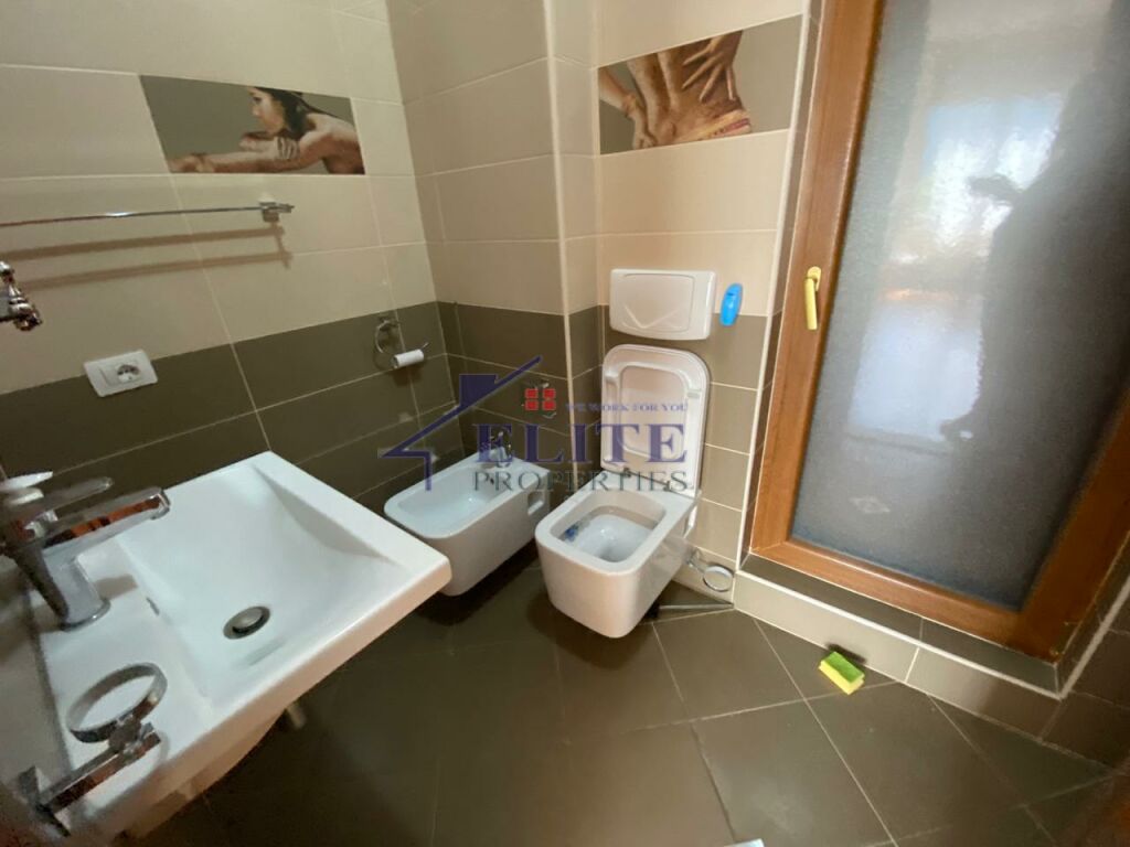 Villa for rent at Colombo 2, near TEG.