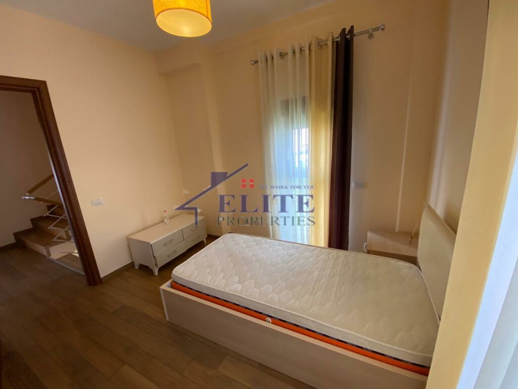 Villa for rent at Colombo 2, near TEG.